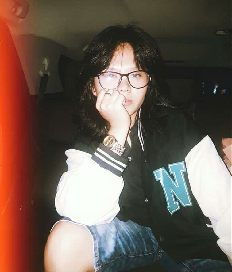 Female-Profile-Picture